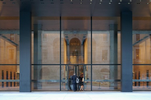 Seagram Building, entree