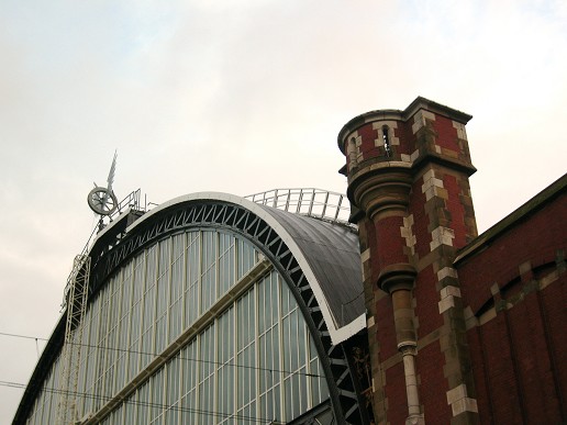Centraal Station Amsterdam, gevelfragment