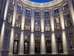 Koninklijke Schouwburg in LED
