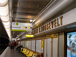 Metrostation Franklin D. Roosevelt Champs Elysee Parijs