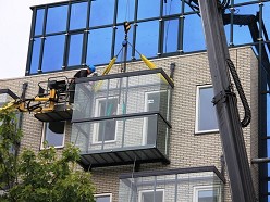Geinzicht transformeert dankzij prefab glazen balkons