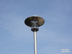 Moderne straatverlichting in exclusieve dorp Op Buuren